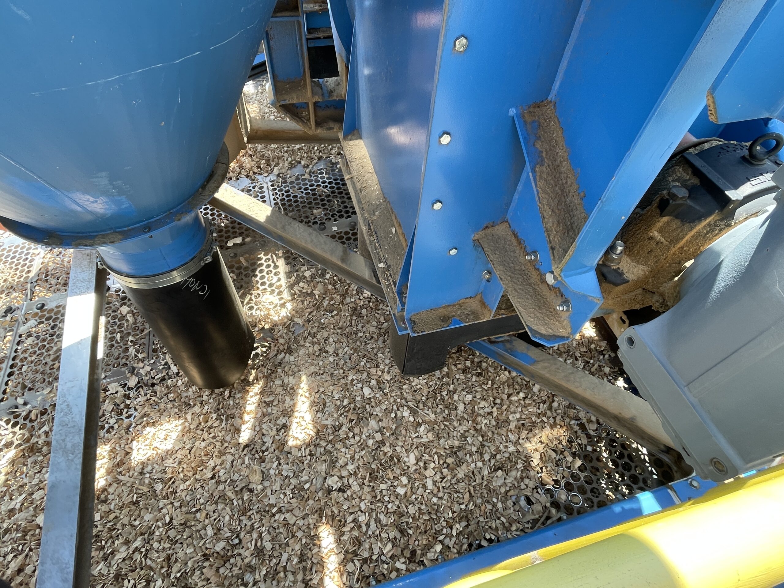 View on a chip screen with a lot of wood chips